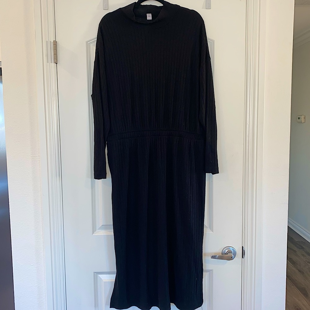 Old Navy Ribbed Mock Neck Long Sleeve Black Midi Dress